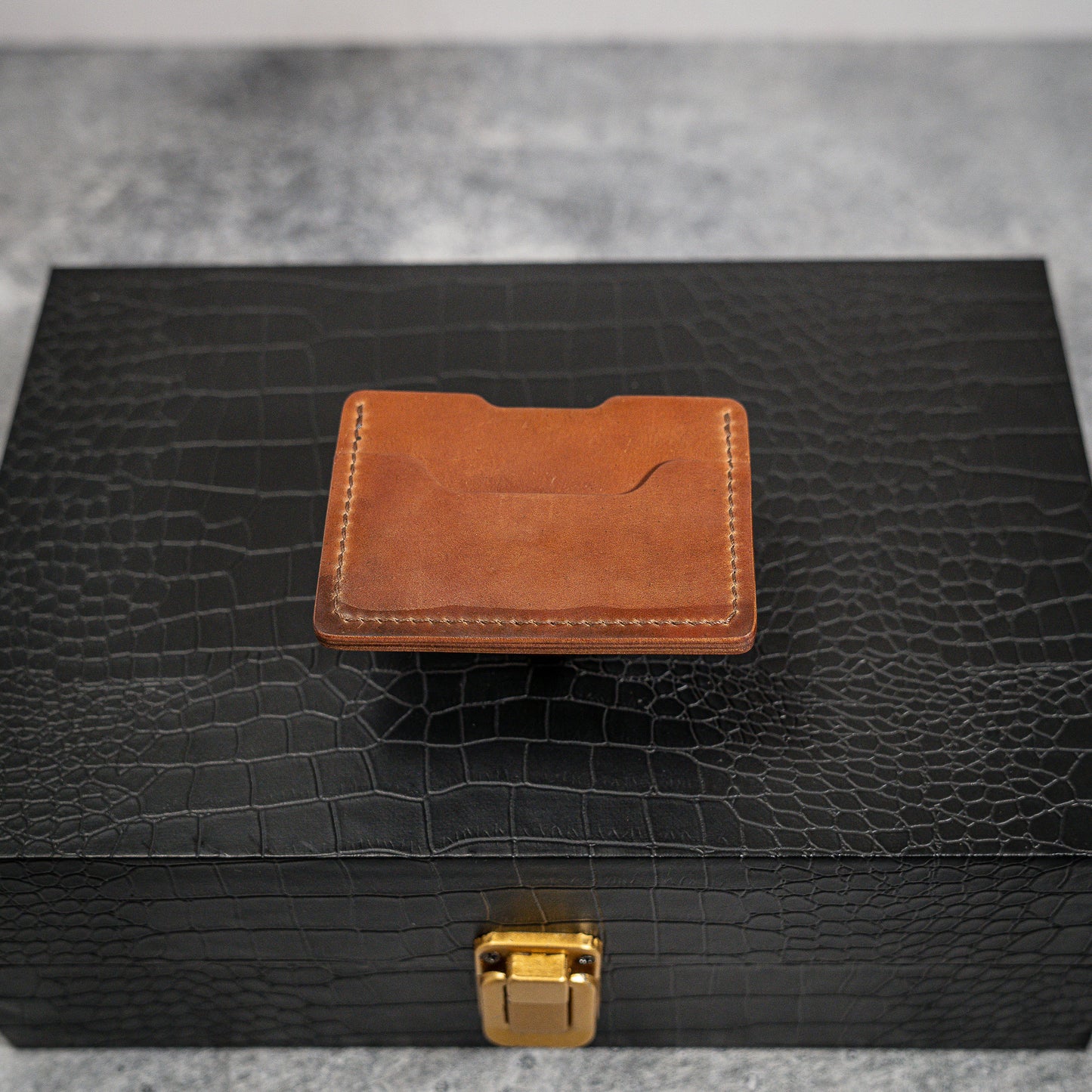 Miami Cardholder in Mid Brown Marbled Shell Cordovan