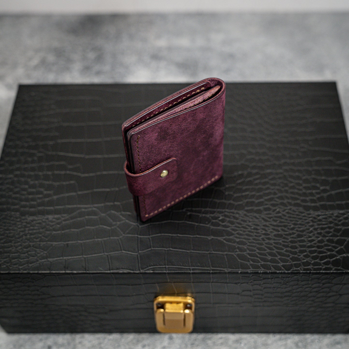 Chicago Wallet in Pueblo Violet color