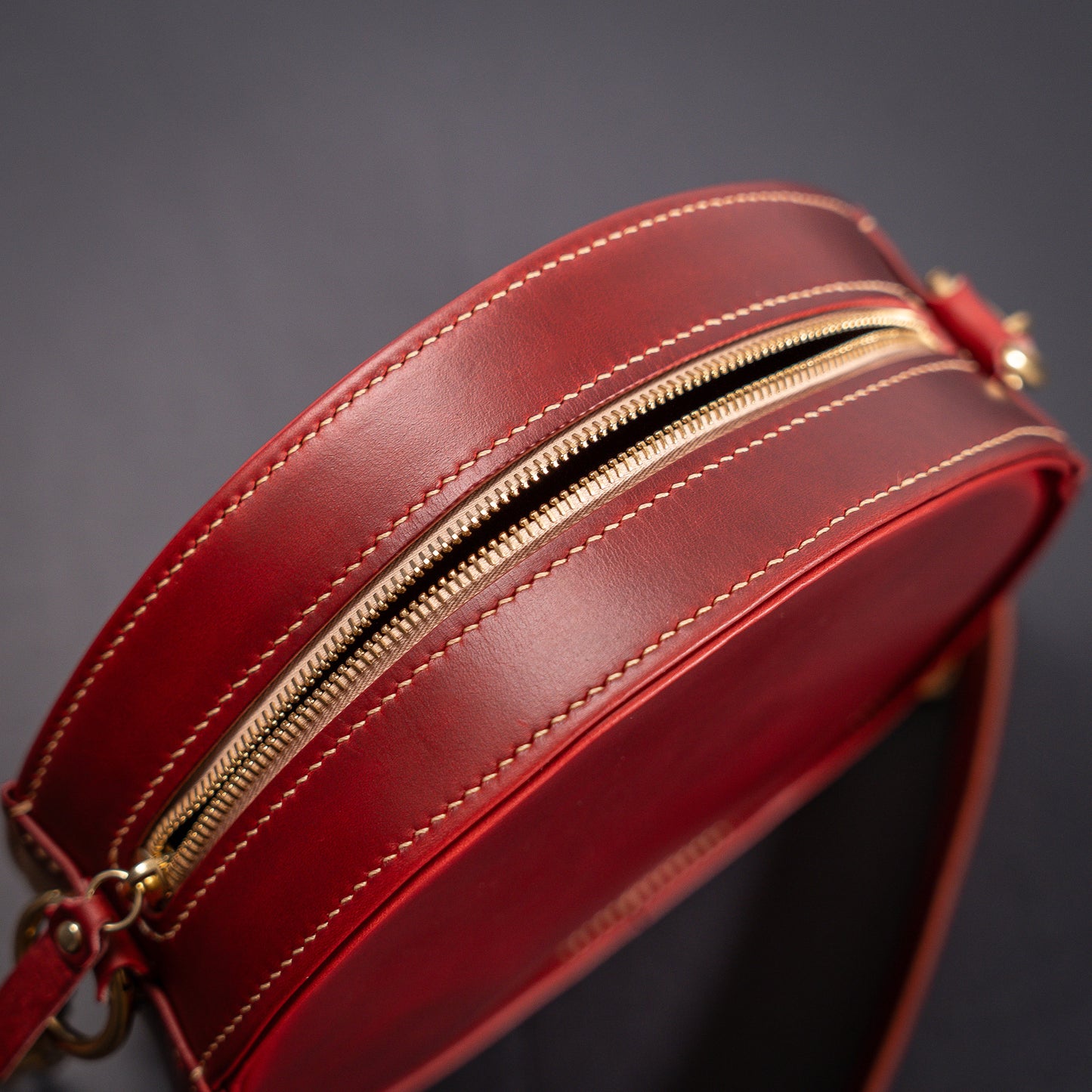 London Chic Cross Bag - Iconic Red Leather