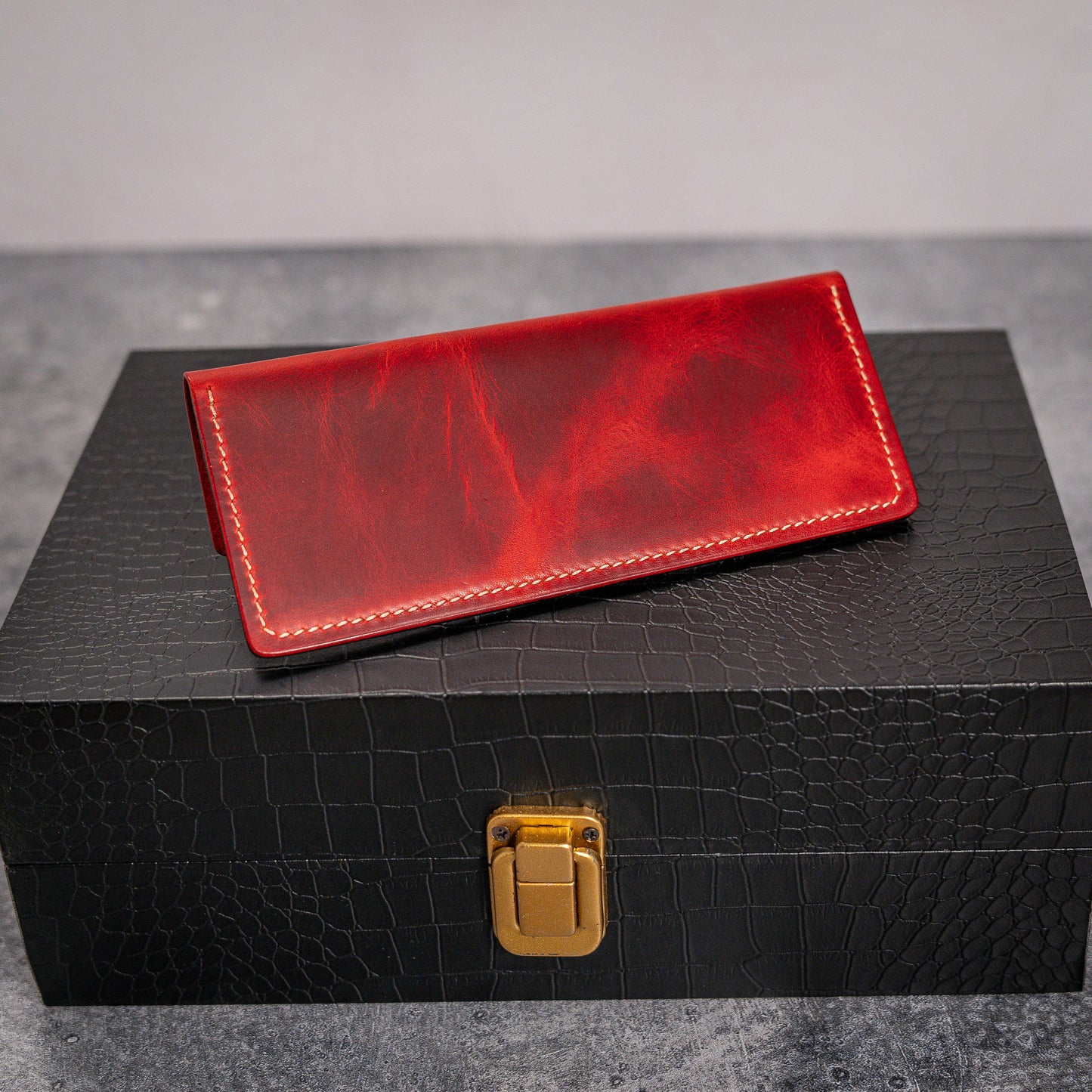 Manhattan Wallet in Waxy Red and Black colors